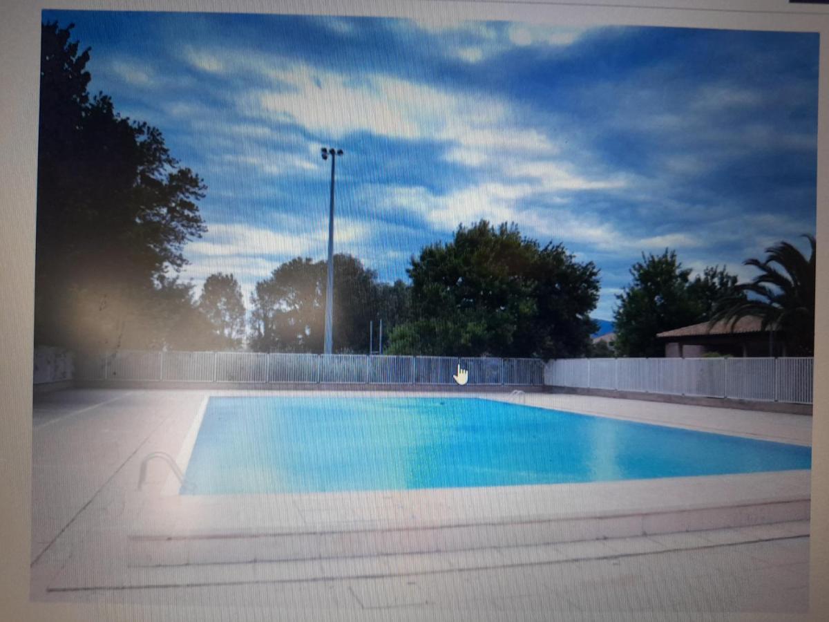 Appart T3 Terrasse - Piscine - 3 Etoiles แซงต์-ซีเปรียง ภายนอก รูปภาพ